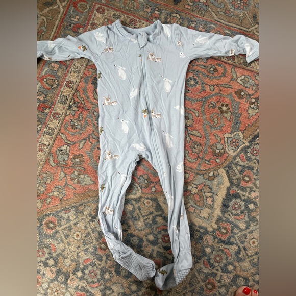 NWOT Kyte Rabbit Footie - Picture 3 of 3